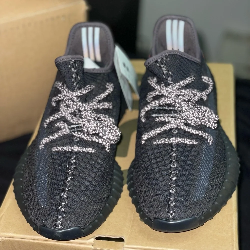 adidas Black Yeezy size 5